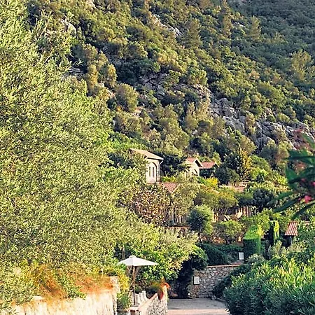 Dionysos Village 3*